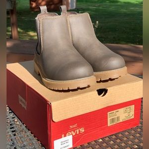 Little Kids SZ 13 Levi’s Buckley Chelsea Boots - Worn once! With Box